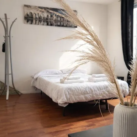 View And Private Garden House For 6 Pognana Lario