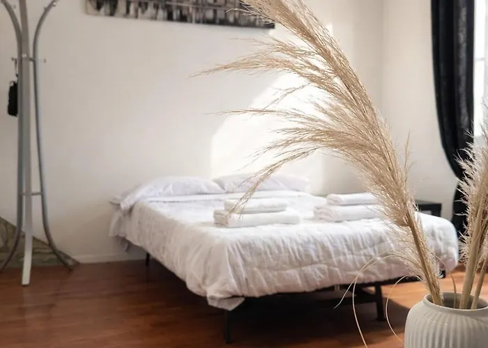 View And Private Garden House For 6 Pognana Lario