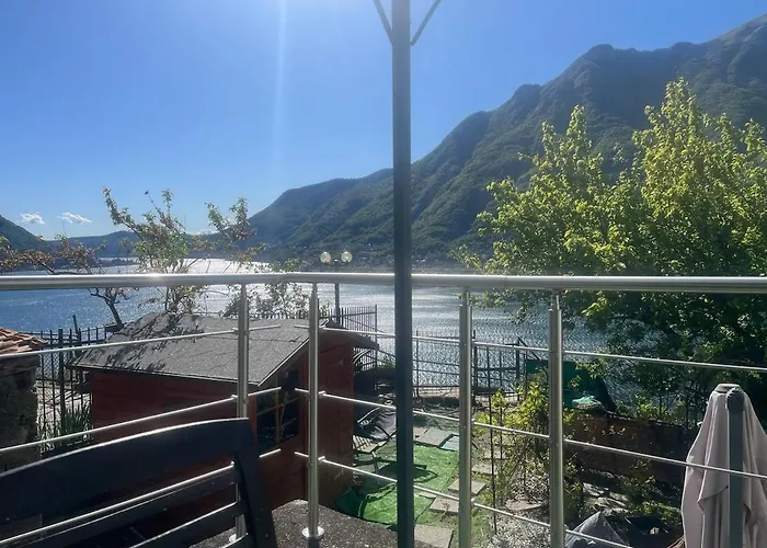 View And Private Garden House For 6 Semesterbostad Pognana Lario