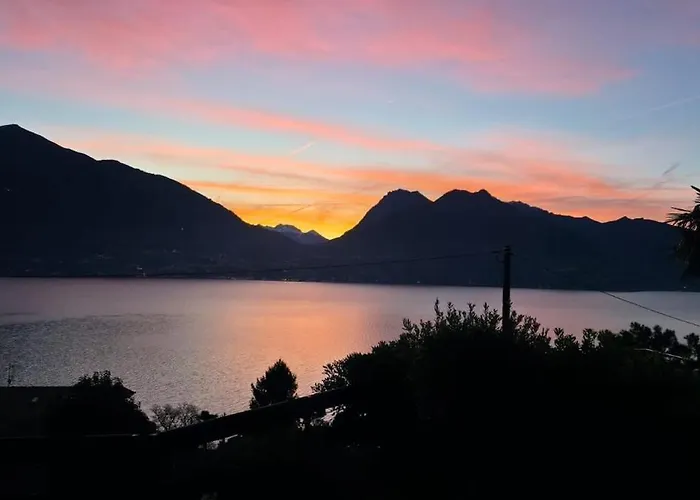 View And Private Garden House For 6 度假居 Pognana Lario