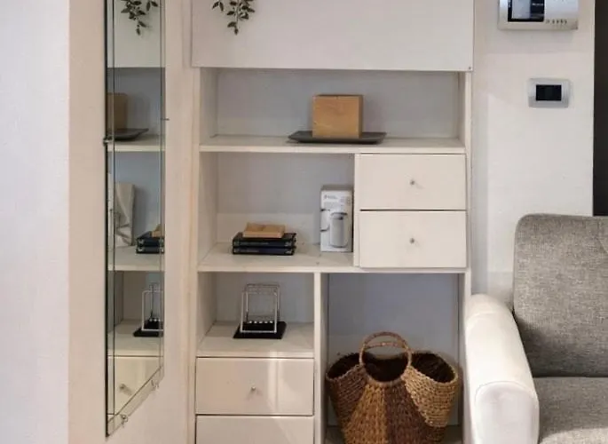 View And Private Garden House For 6 *