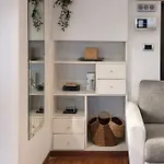 View And Private Garden House For 6 *