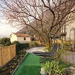 View And Private Garden House For 6 Holiday home